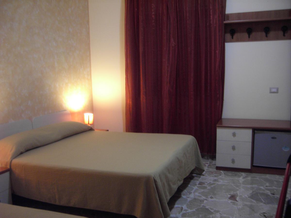 Etna Inn Motta SantʼAnastasia Εξωτερικό φωτογραφία