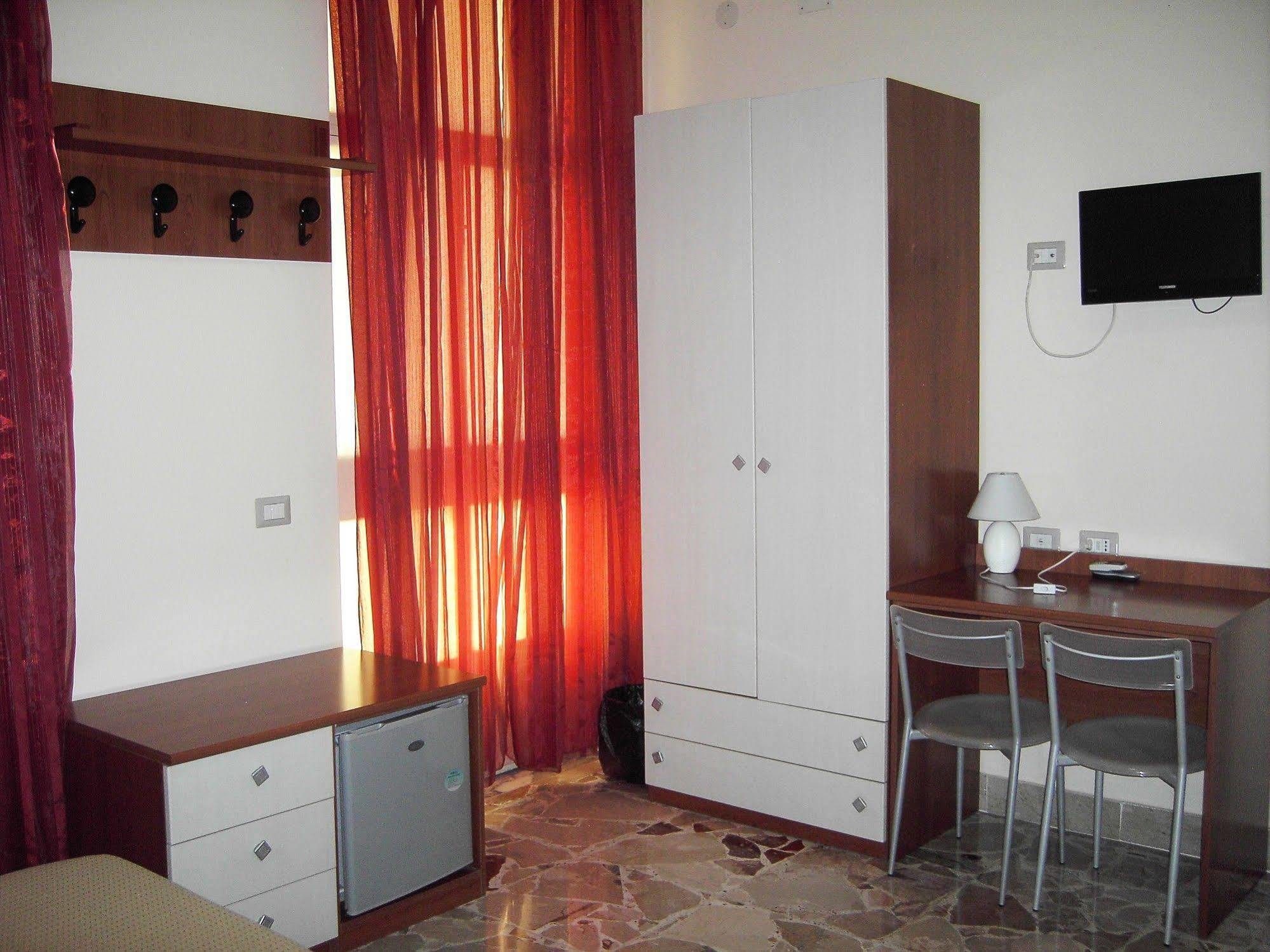 Etna Inn Motta SantʼAnastasia Εξωτερικό φωτογραφία