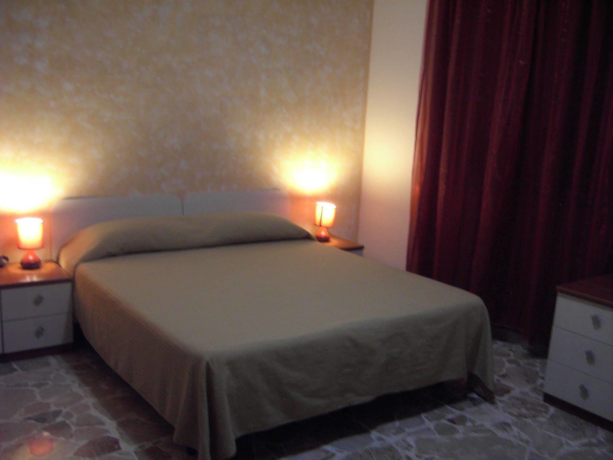 Etna Inn Motta SantʼAnastasia Εξωτερικό φωτογραφία